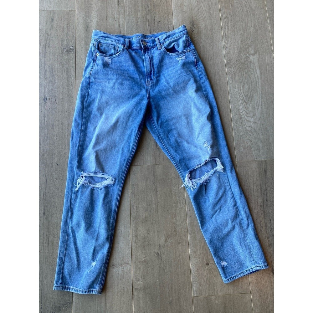 American Eagle Mom Jean Sz 8 Regular‎ Light Wash Stretch Distressed Denim Jeans